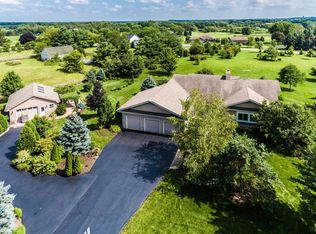 W1383 N Bloomfield Rd, Lake Geneva, WI 53147