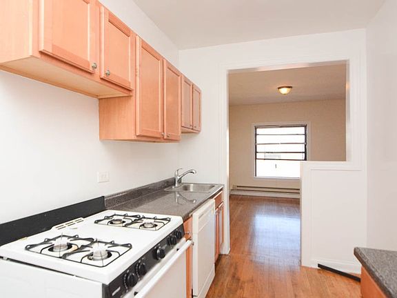 5th image of 817 W Waveland Ave APT 3S