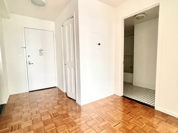 350 West 43rd Street image 6 of 6