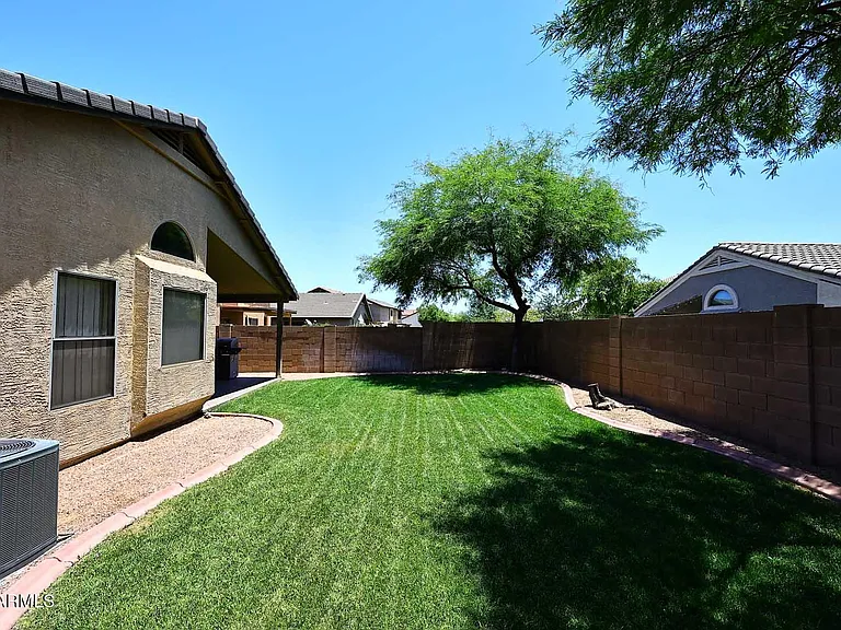 12425 W Missouri Ave — Photo 29