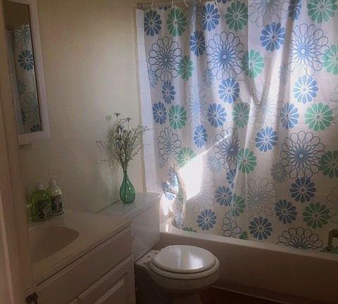5th image of 926 N Vine Ave APT 14