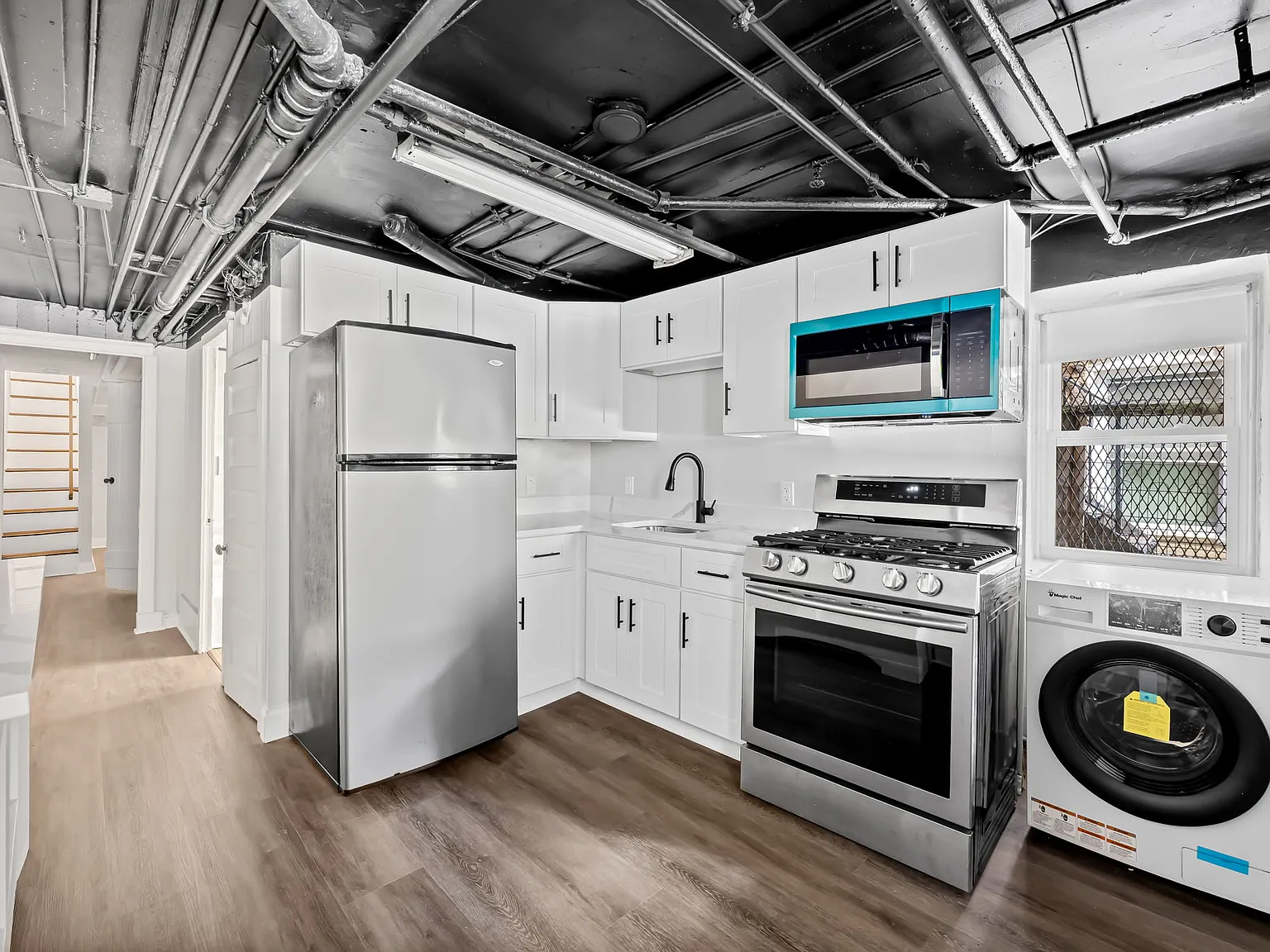 2 bed, 800 sqft, $1,375 — Photo 4
