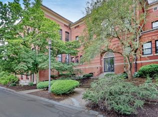 1 School St APT 105, Arlington, MA 02476