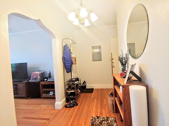 5th image of 145 Englewood Ave APT 35