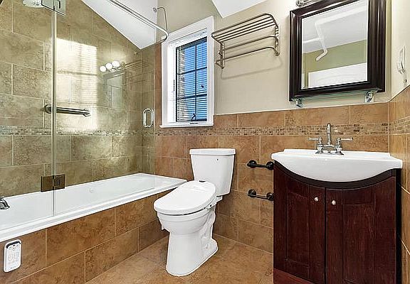 5th image of 6510 Hull Ave #2A
