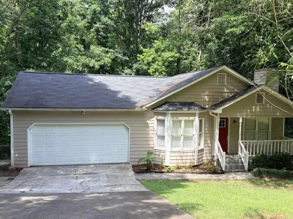 1535 Oakhill Dr, Auburn, GA 30011