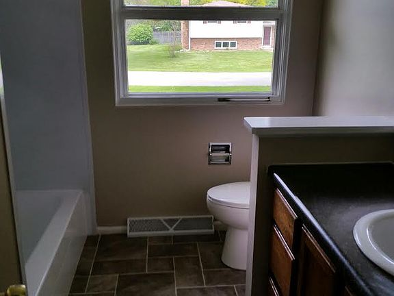 5th image of 18642 S Cypress Cir