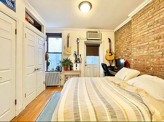 3rd image of 307 E 8th St #4F