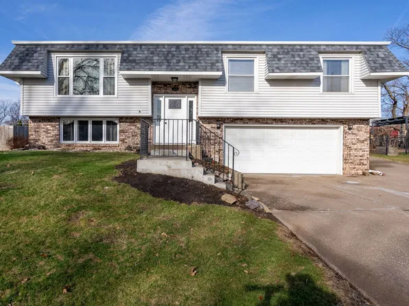 5644 Appomattox Rd, Davenport, IA 52806