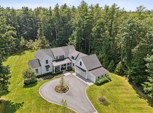 22 Chestnut Way, Cumberland Foreside, ME 04110