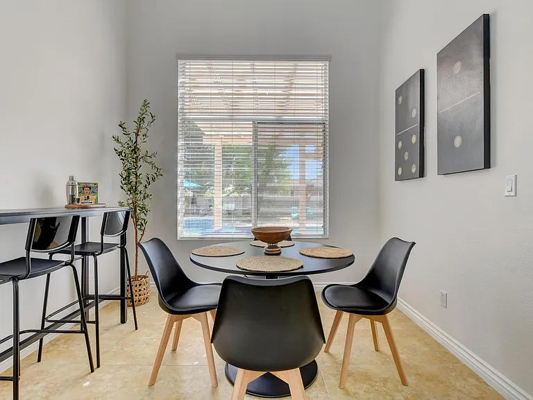 457 Compo Ave — Photo 5