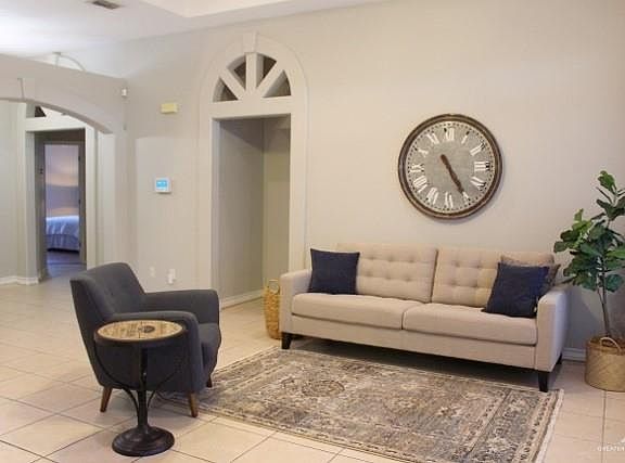 4th image of 1715 Chandler Cir