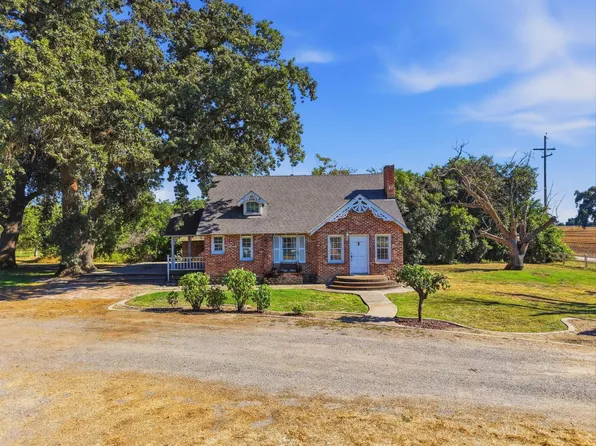 21530 Tiburico Ave, Laton, CA 93242