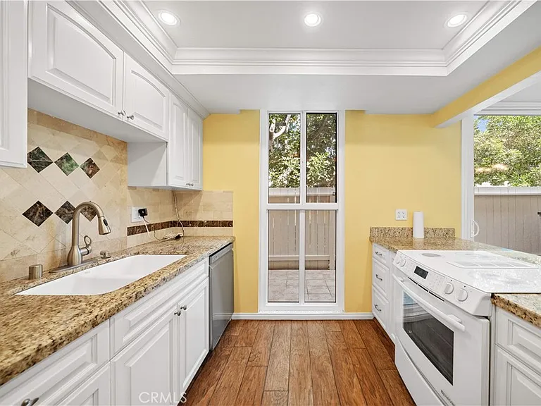 3520 Maricopa St — Photo 16