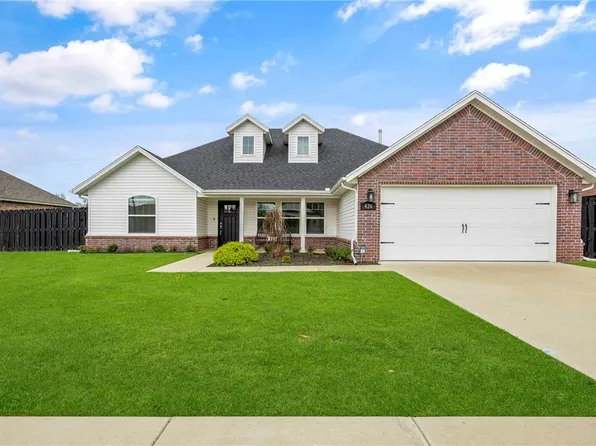 426 N Otoe St, Farmington, AR 72730