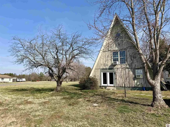 3185 Wadesboro Rd S, Benton, KY 42025