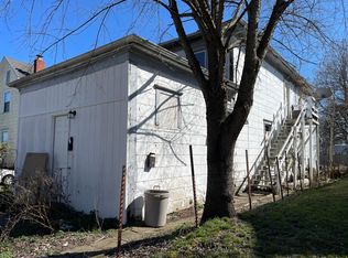 446 1/2 Sheridan St, Zanesville, OH 43701