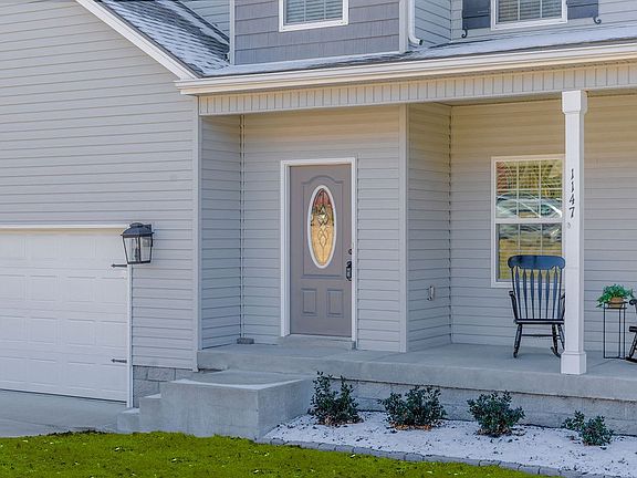 3rd image of 1147 Belvoir Ln