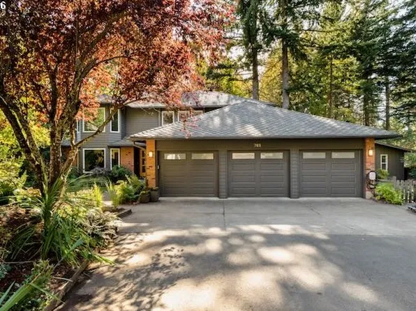 703 W Jewett Blvd, White Salmon, WA 98672