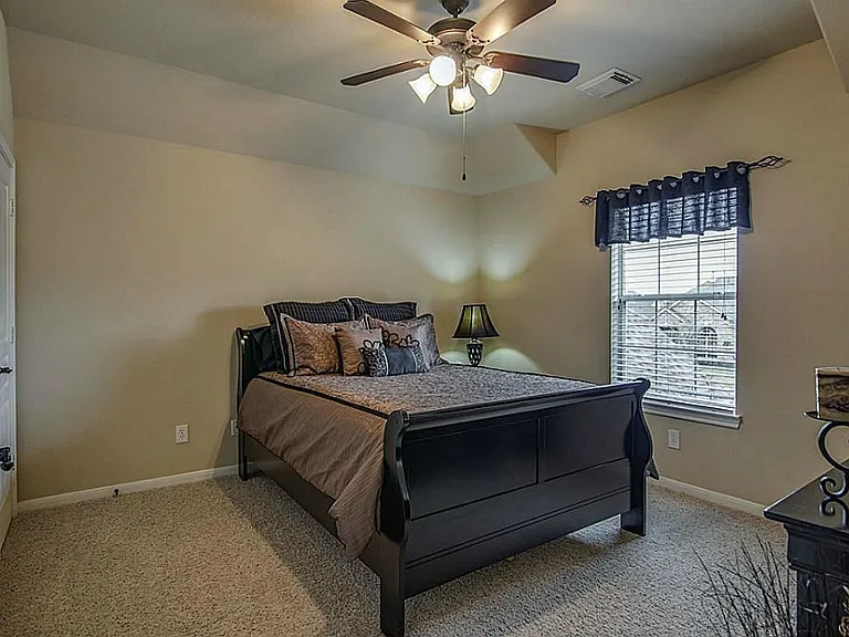 9422 Cheslyn Ct — Photo 26
