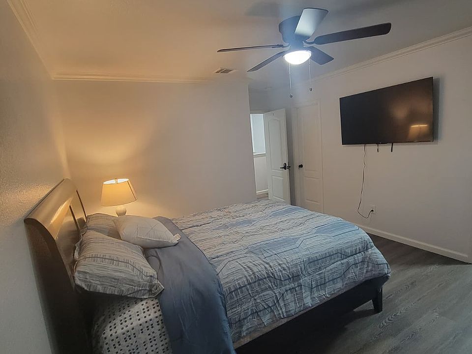 1st image of 2028 Valley Forge Trl Room D