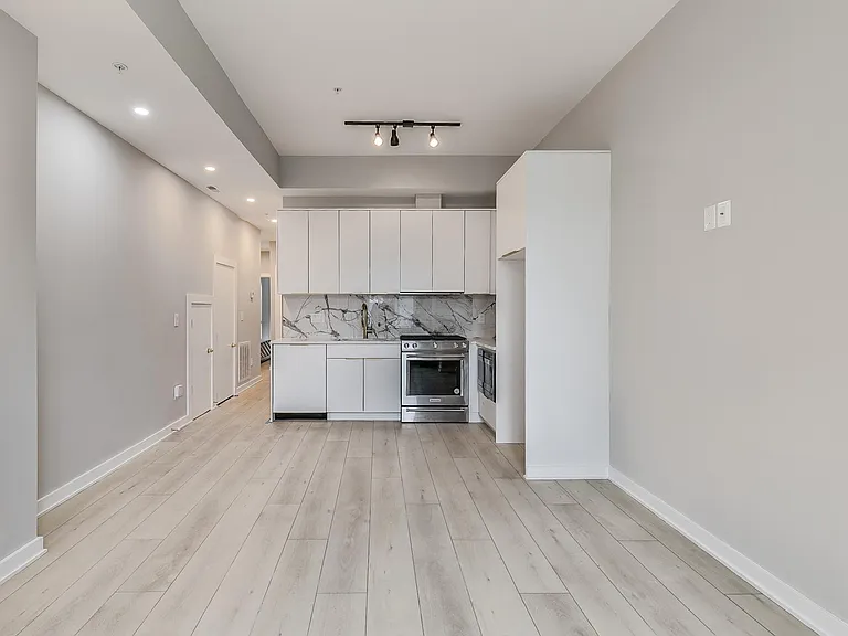 513 Florida Ave NW — Photo 8
