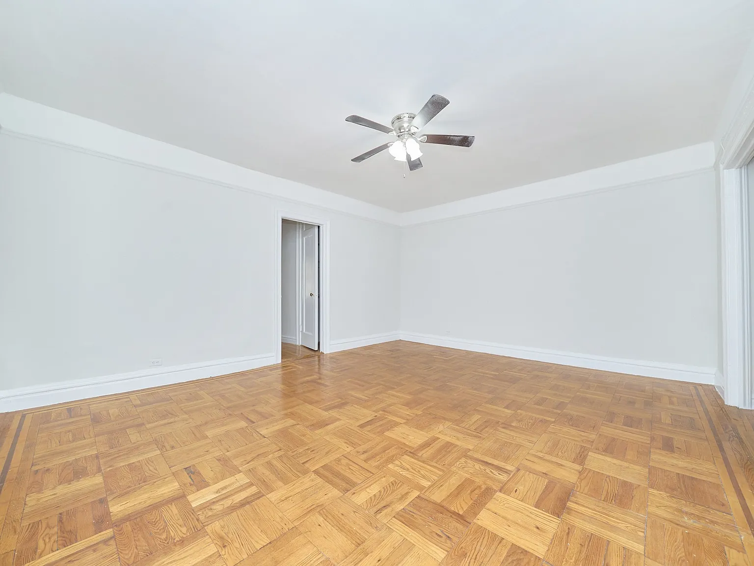 56 Bennett Avenue — Photo 4