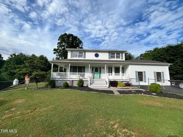 9269 Mountain Cove Rd, Pound, VA 24279
