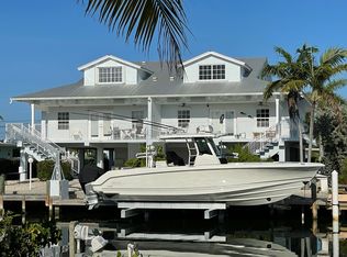 250 9th St, Key Colony Beach, FL 33051