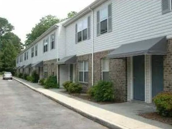 8570 Chesapeake Blvd APT 17, Norfolk, VA 23503