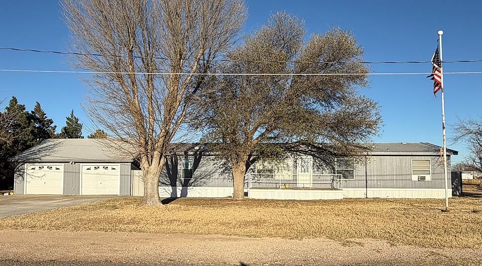 1st image of 605 SE County Rd #2301