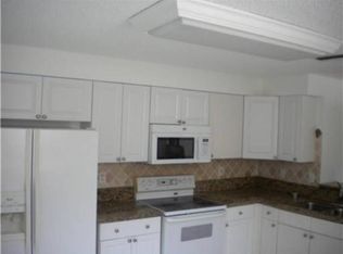 860 Sorrento Dr, Fort Lauderdale, FL 33326