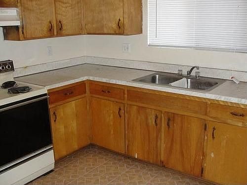 3rd image of 529 Palomas Dr SE