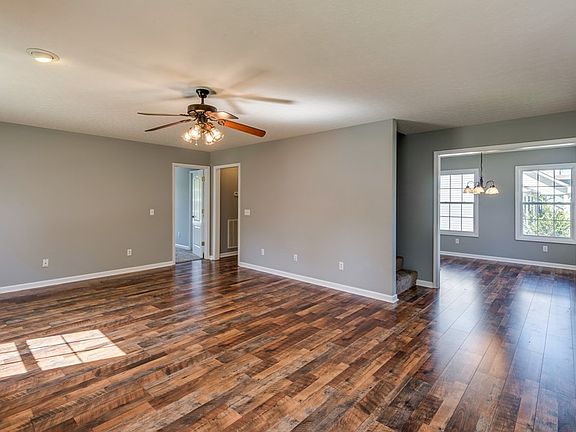 3rd image of 70 W Paris St