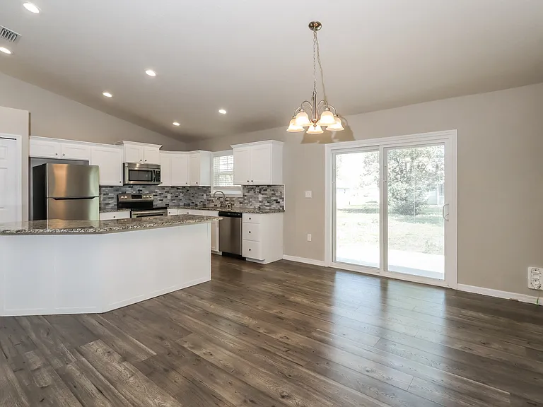 13716 Coronado Dr — Photo 3