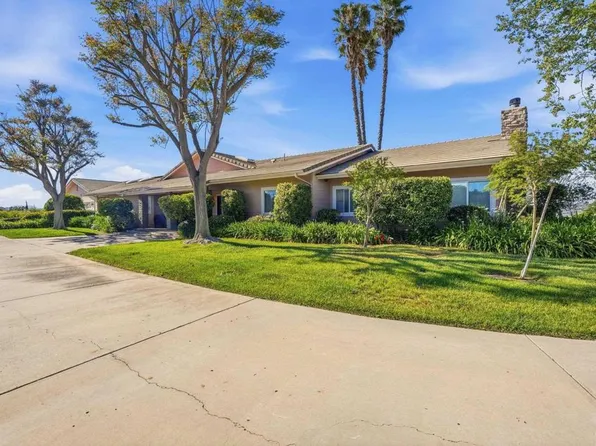 18131 Traylor Rd, Ramona, CA 92065