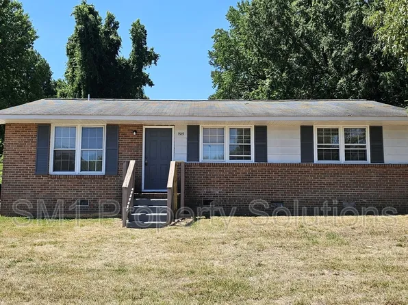 1529 Earl Dr #1, Greensboro, NC 27406