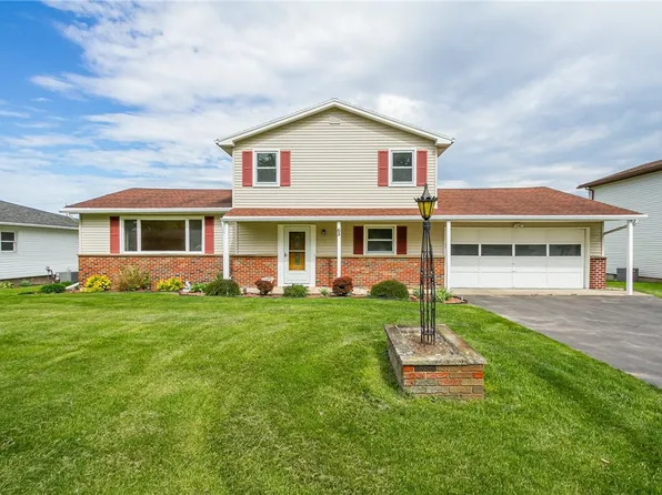 63 Shadywood Dr, Rochester, NY 14606