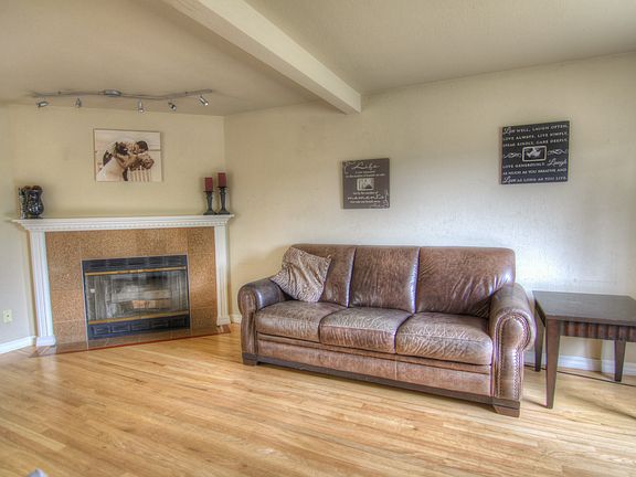 3rd image of 5933 S Cushman Ave
