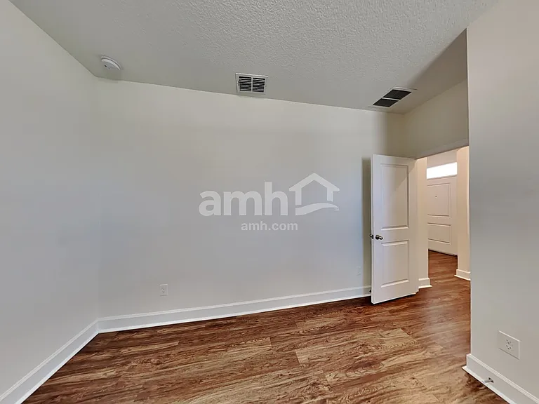 2463 Ixora Ct — Photo 24