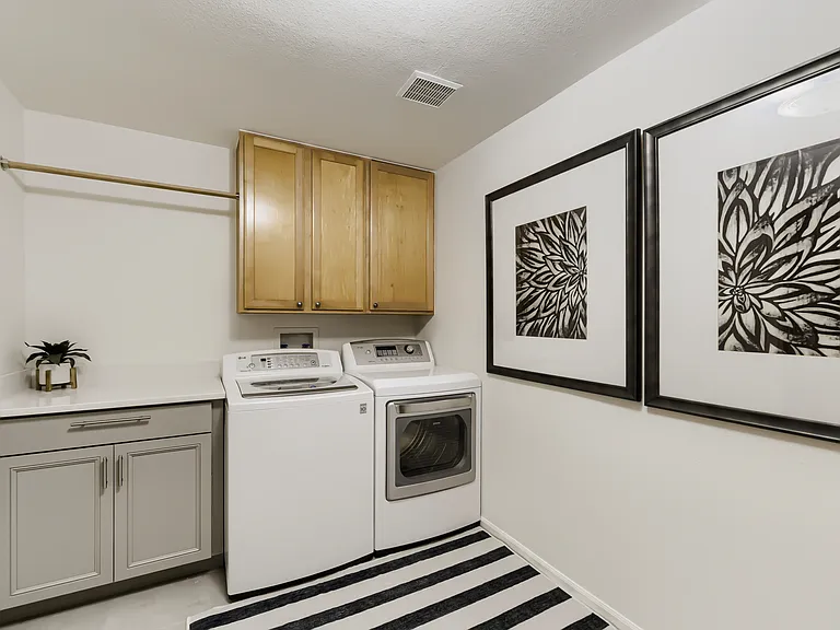 2943 Mount Royal Dr — Photo 22