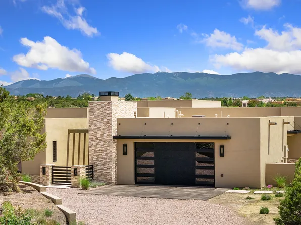 10 Calle Arbusto, Santa Fe, NM 87506