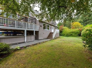 5607 Eagle Harbour Rd, West Vancouver, BC V7W 1P4