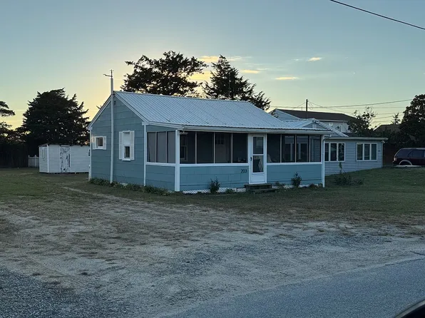 203 S Bay Shore Dr, Milton, DE 19968