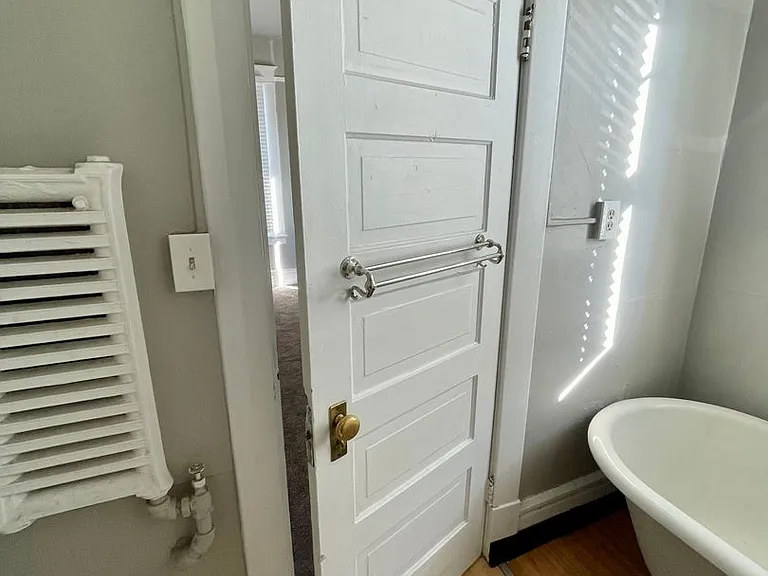 106 S Cedar St — Photo 43