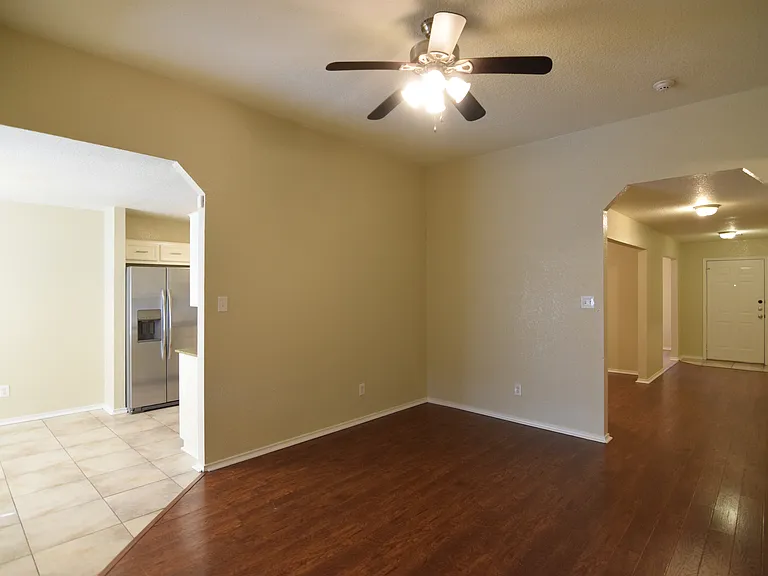 2802 Wesley Dr — Photo 7
