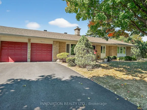 1951 N Garfield Ave, Ottawa, ON K2C 0W7