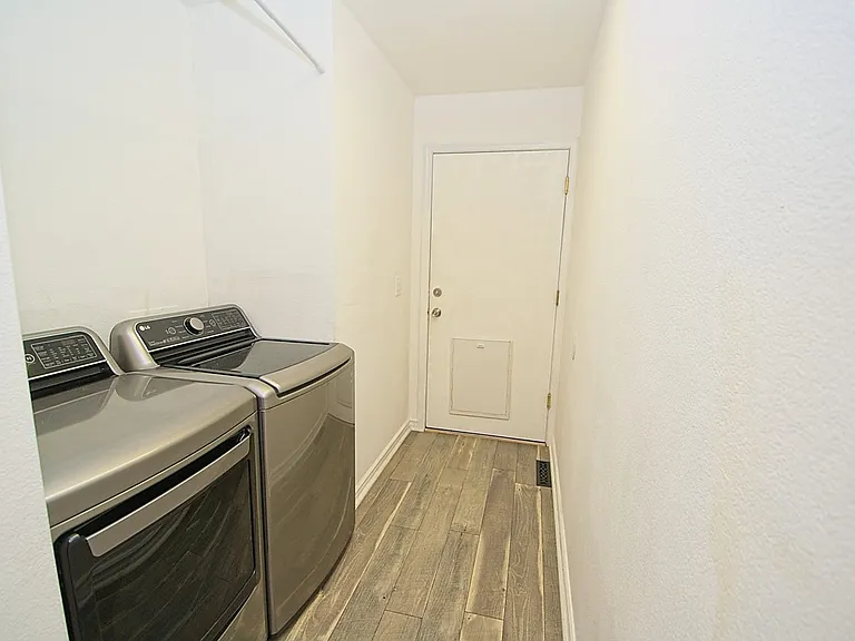 13590 Mount Olympus St — Photo 13