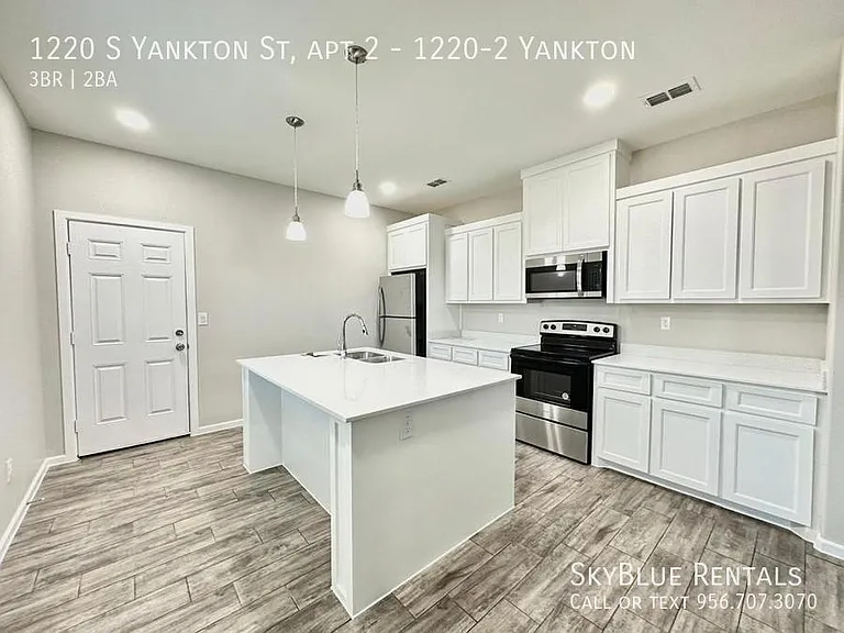 1220 S Yankton St #2 — Photo 4