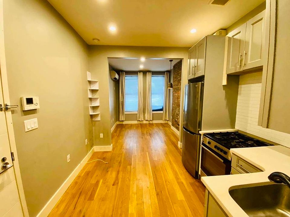 1st image of 423 Rogers Ave #1R